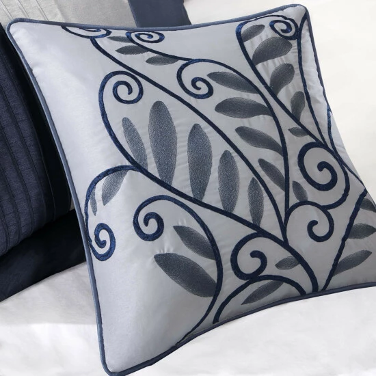 New ๐ Madison Park Amador Navy Comforter Set โค๏ธ 6 New ๐ Madison Park Amador Navy Comforter Set โค๏ธ - Image 4