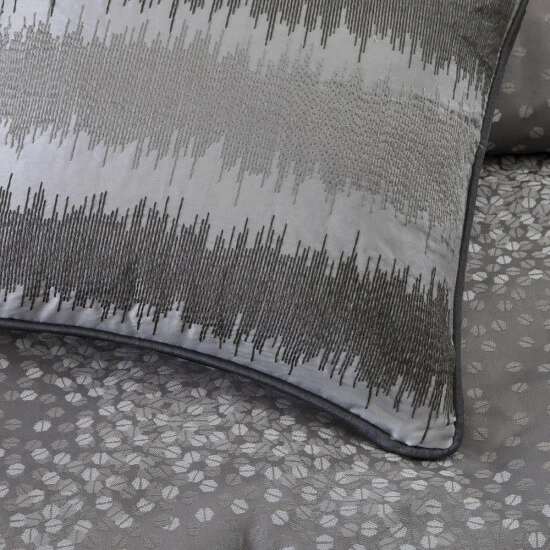 Cheapest ๐ Madison Park Crawford Grey Jacquard 7-piece Comforter Set โค๏ธ 6 Cheapest ๐ Madison Park Crawford Grey Jacquard 7-piece Comforter Set โค๏ธ - Image 4