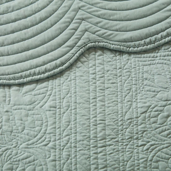 Hot Sale 💯 Madison Park Marino Reversible Scalloped Edge Coverlet Set Seafoam 🌟 12 Hot Sale 💯 Madison Park Marino Reversible Scalloped Edge Coverlet Set Seafoam 🌟 - Image 10