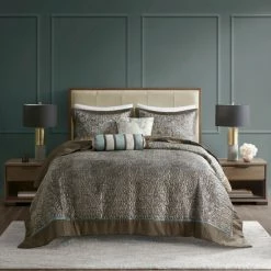 Brand new 😉 Madison Park Whitman 5 Piece Reversible Jacquard Bedspread Set Burgundy 🎉